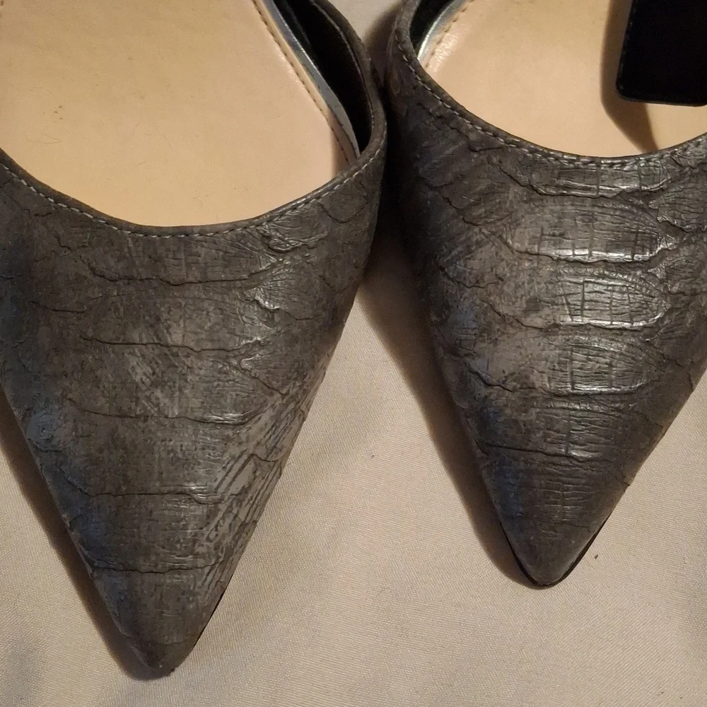 Jessica Simpson Gray And Black Ankle Strap Heels - Picture 4 of 9